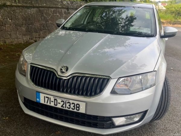Skoda Octavia Saloon, Diesel, 2017, Grey
