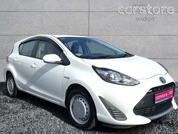 Toyota Aqua Hatchback, Petrol Hybrid, 2020, White