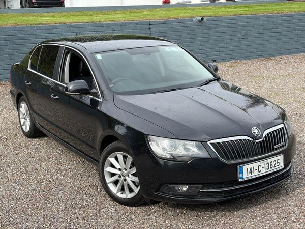 Skoda Superb Hatchback, Diesel, 2014, Black