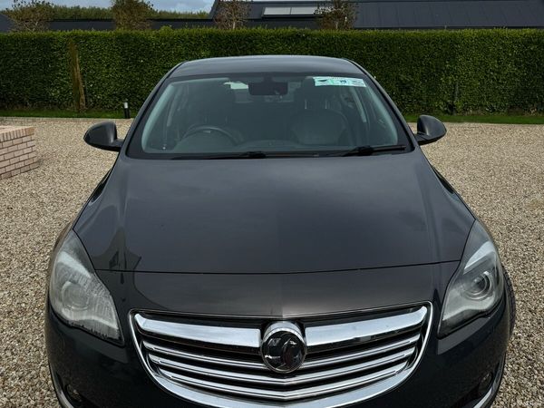 Vauxhall Insignia Hatchback, Diesel, 2014, Grey