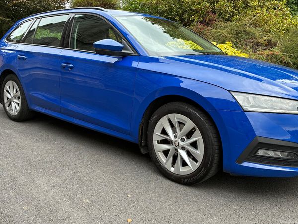 Skoda Octavia Estate, Diesel, 2023, Blue