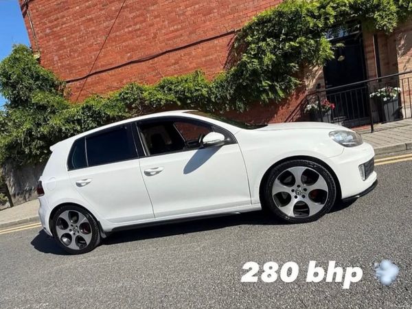 Volkswagen Golf Hatchback, Petrol, 2009, White