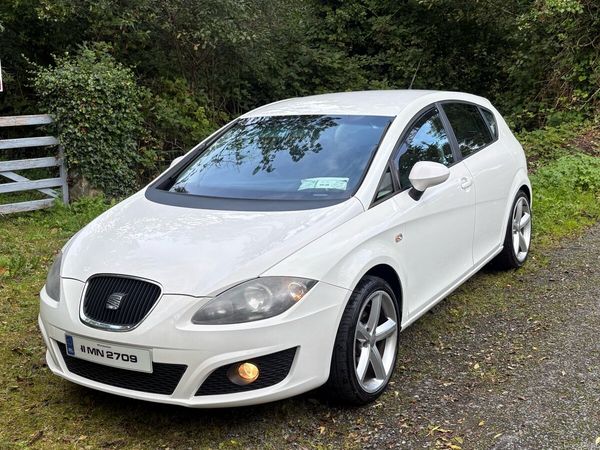 SEAT Leon Hatchback, Diesel, 2011, White