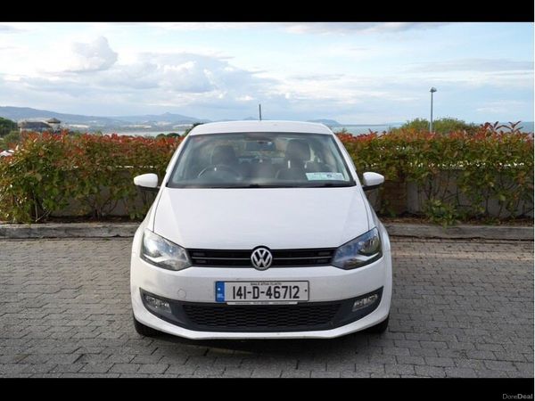 Volkswagen Polo Hatchback, Petrol, 2014, White