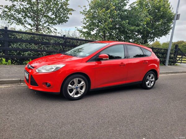 Ford Focus Hatchback, Diesel, 2012, Red