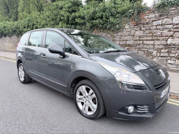 Peugeot 5008 MPV, Diesel, 2012, Grey