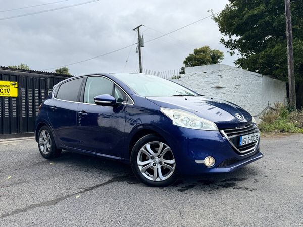 Volkswagen Golf Hatchback, Petrol, 2015, Navy