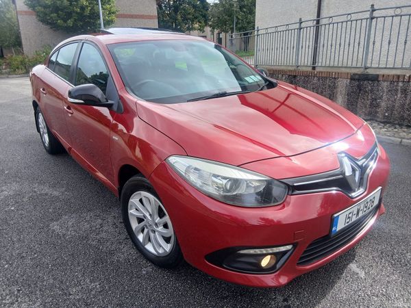 Renault Fluence Saloon, Diesel, 2015, Red