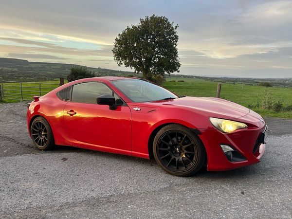 Toyota GT86 Coupe, Petrol, 2012, Red