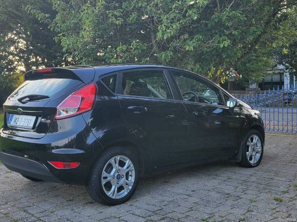 Ford Fiesta Hatchback, Petrol, 2014, Black