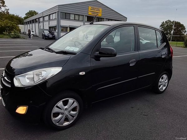 Hyundai i10 Hatchback, Petrol, 2011, Black