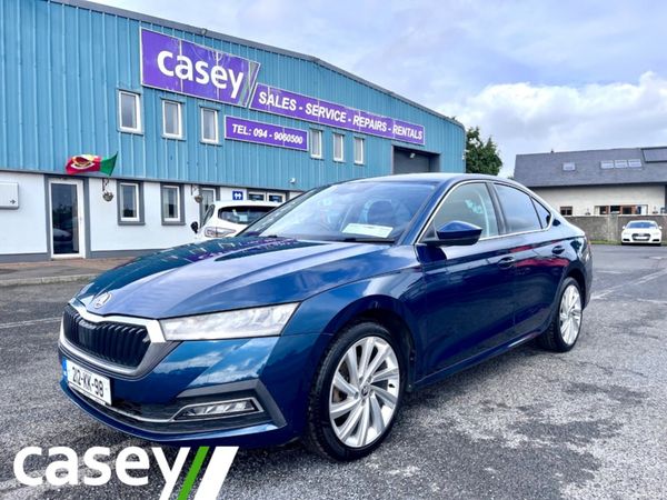 Skoda Octavia Hatchback, Diesel, 2021, Blue