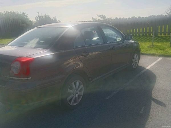 Toyota Avensis Saloon, Petrol, 2007, Red