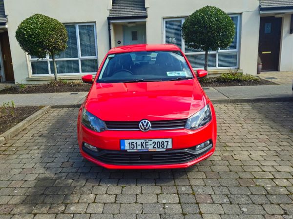 Volkswagen Polo Hatchback, Petrol, 2015, Red