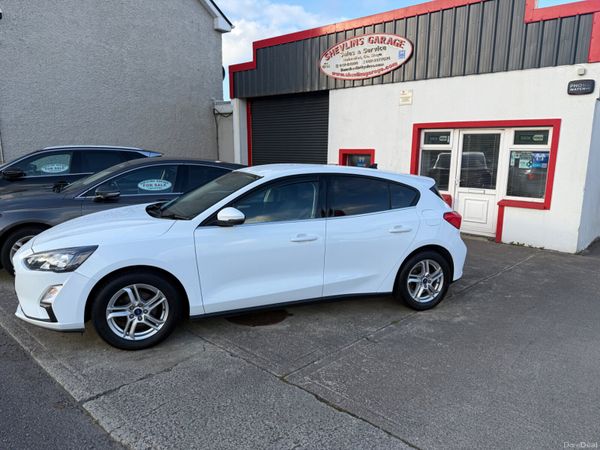 Ford Focus Hatchback, Diesel, 2021, White