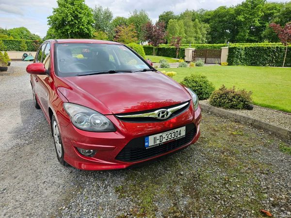 Hyundai i30 Hatchback, Diesel, 2011, Red