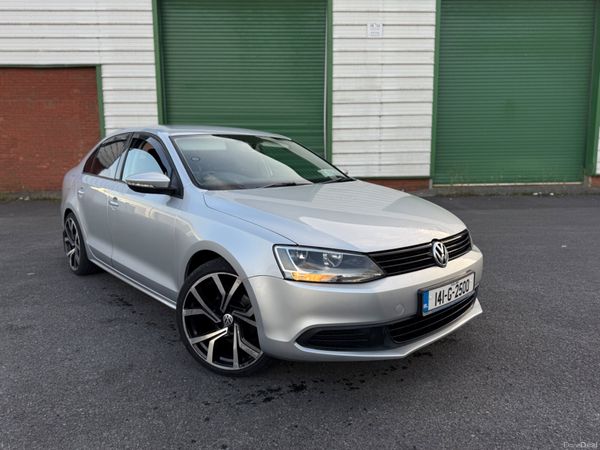 Volkswagen Jetta Saloon, Diesel, 2014, Silver