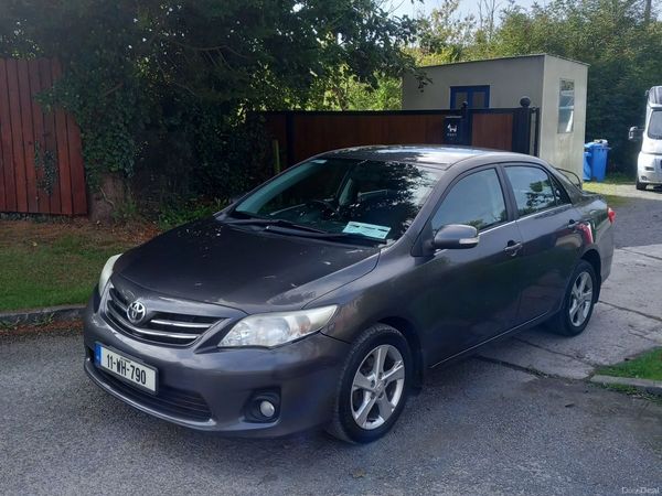Toyota Corolla Saloon, Diesel, 2011, Grey
