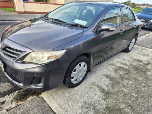 Toyota Corolla Saloon, Petrol, 2011, Grey