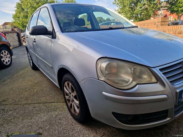Volkswagen Polo Hatchback, Petrol, 2005, Silver