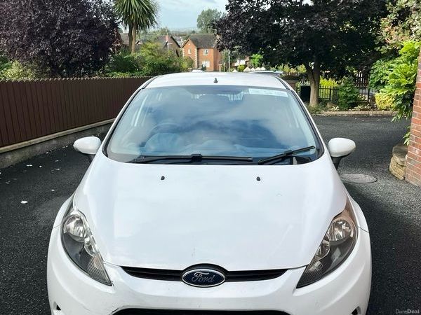 Ford Fiesta Hatchback, Petrol, 2011, White