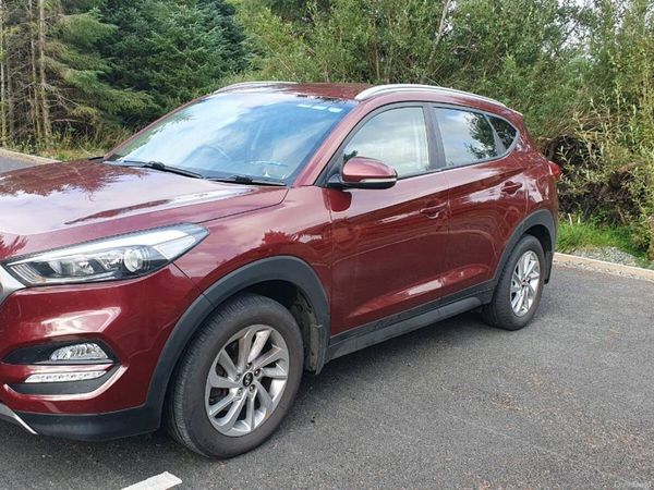 Hyundai Tucson SUV, Diesel, 2016, Red