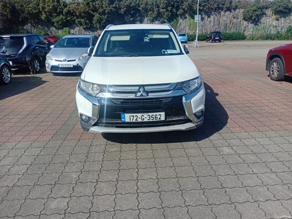 Mitsubishi Outlander SUV, Diesel, 2017, White
