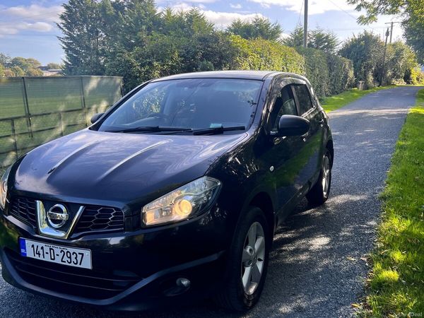 Nissan Qashqai Hatchback, Diesel, 2014, Black