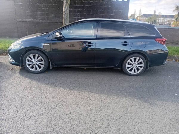 Toyota Auris Estate, Petrol Hybrid, 2016, Grey