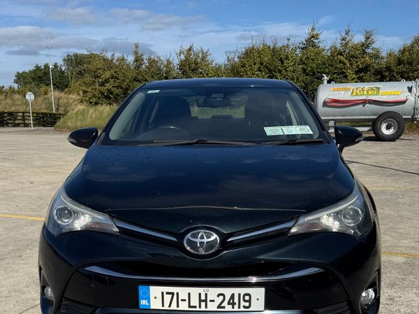 Toyota Avensis Saloon, Diesel, 2017, Grey