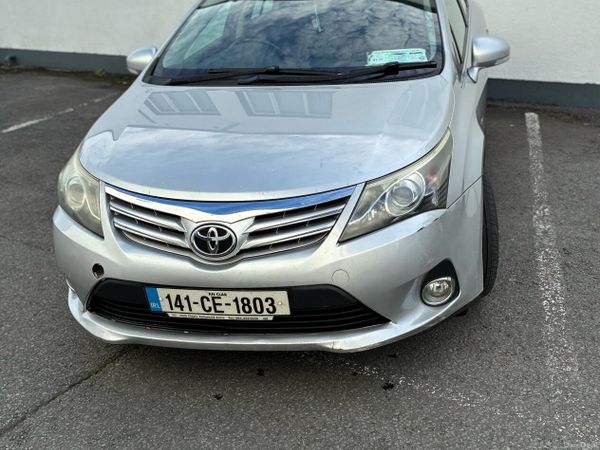 Toyota Avensis Saloon, Diesel, 2014, Silver