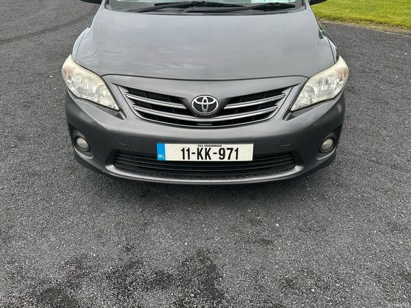 Toyota Corolla Saloon, Diesel, 2011, Grey