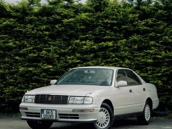 Toyota Crown Saloon, Petrol, 1994, White