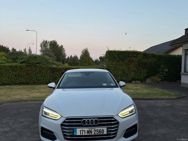 Hyundai i20 Hatchback, Petrol, 2017, White