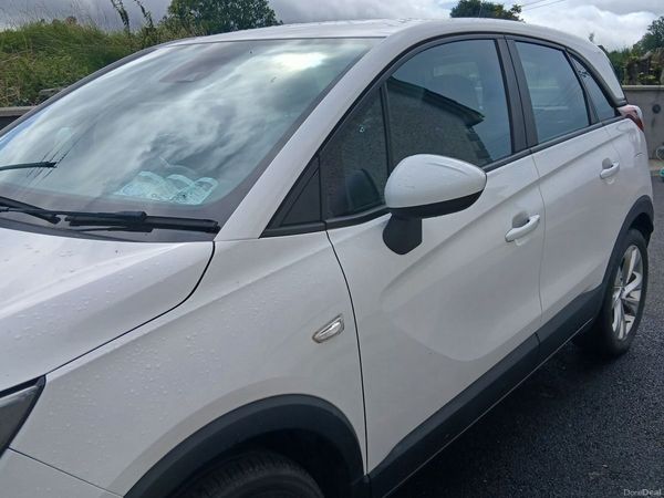 Vauxhall Crossland X Hatchback, Petrol, 2018, White