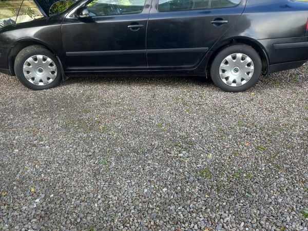 Skoda Octavia Hatchback, Petrol, 2005, Black