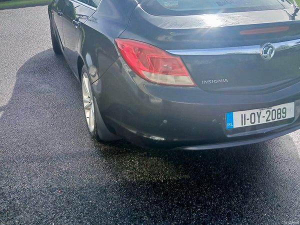 Vauxhall Insignia Hatchback, Diesel, 2011, Black