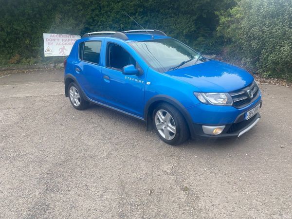 Dacia Sandero Stepway Hatchback, Diesel, 2015, Blue