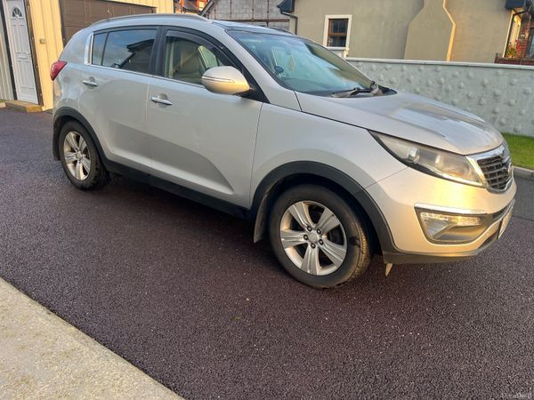 Kia Sportage SUV, Diesel, 2011, Silver
