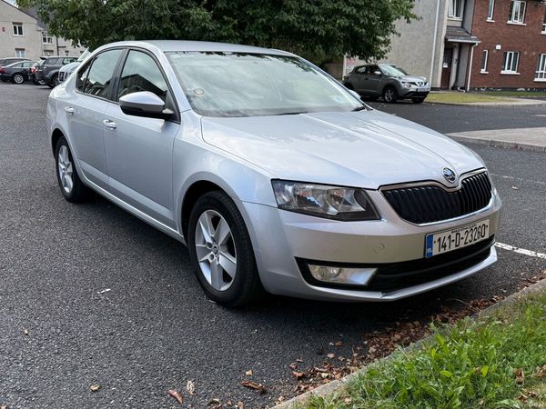 Skoda Octavia Saloon, Diesel, 2014, Silver