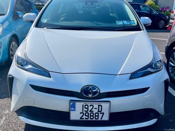 Toyota Prius Hatchback, Petrol Hybrid, 2019, White