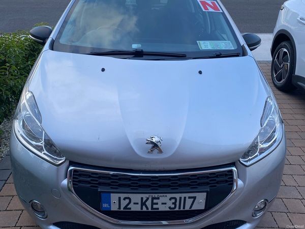 Peugeot 208 Hatchback, Petrol, 2012, Grey