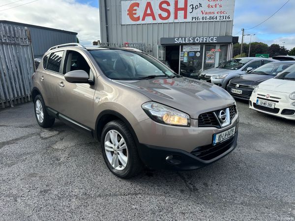 Nissan Qashqai Hatchback, Diesel, 2010, Beige