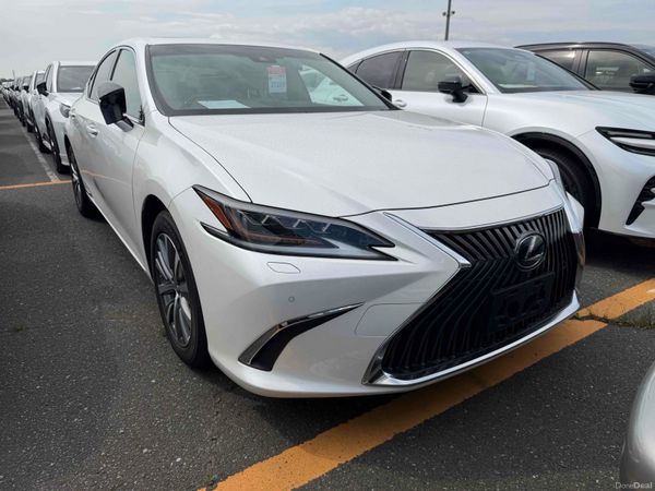 Lexus ES Saloon, Petrol Hybrid, 2021, White