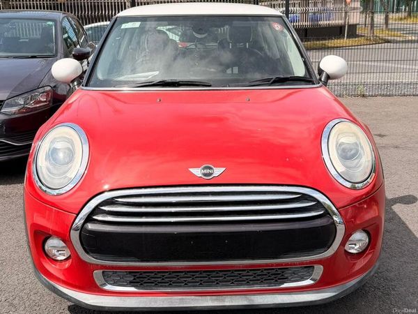Mini Cooper Hatchback, Petrol, 2014, Red