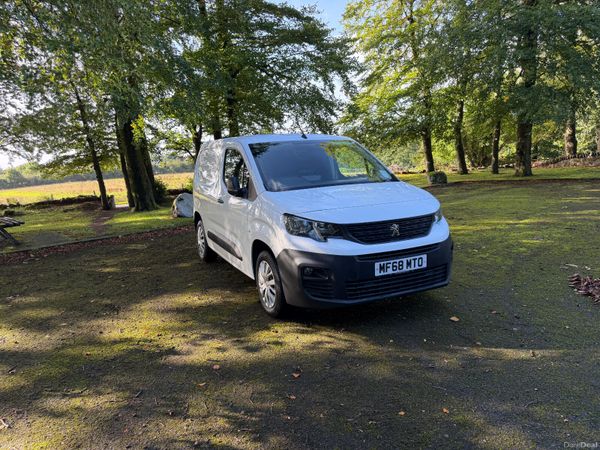 Peugeot Partner MPV, Diesel, 2018, White