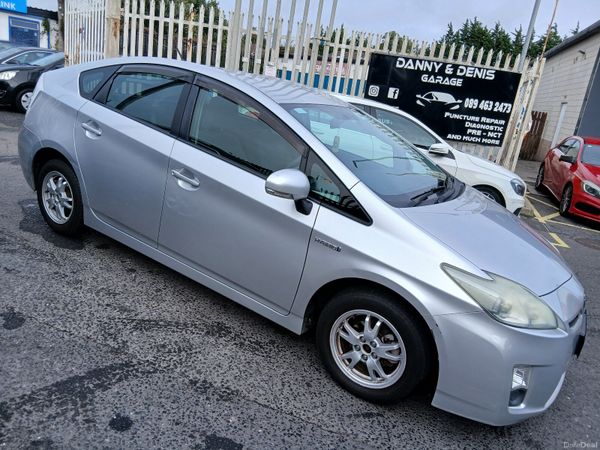 Toyota Prius Hatchback, Petrol Hybrid, 2011, Silver