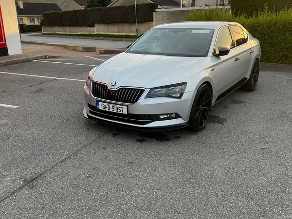 Skoda Superb Hatchback, Diesel, 2018, Silver