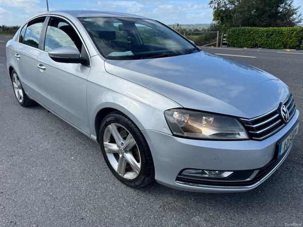 Volkswagen Passat Saloon, Diesel, 2011, Silver