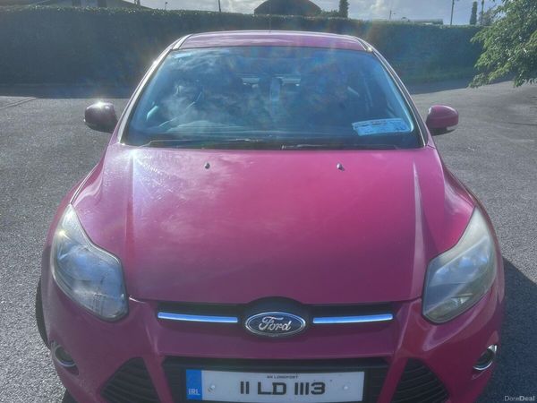 Ford Focus Hatchback, Diesel, 2011, Red